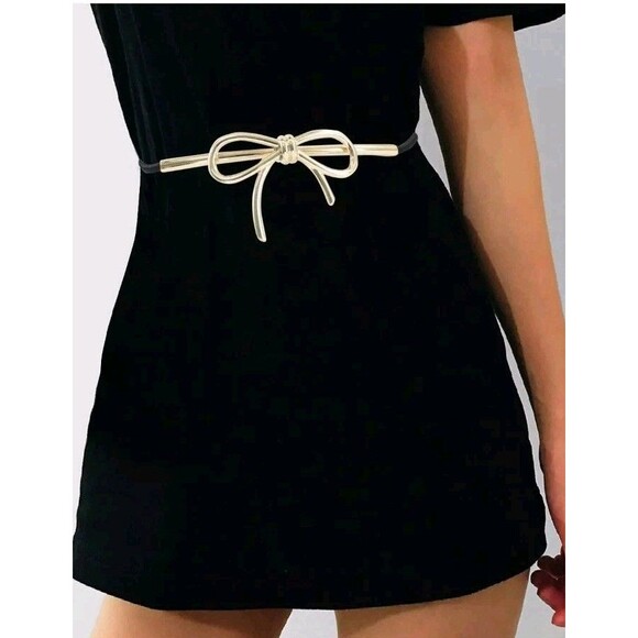 Designer Goldtone Metal Bow Belt Black Stretch  Sz S (28" To 34") Signed - Picture 3 of 7